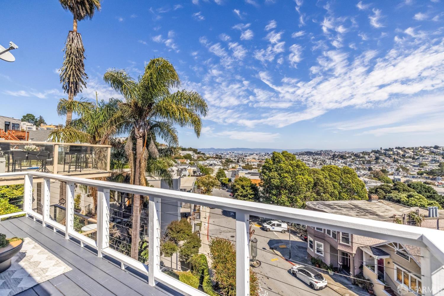 Detail Gallery Image 22 of 97 For 59 Mars St, San Francisco,  CA 94114 - 3 Beds | 2 Baths