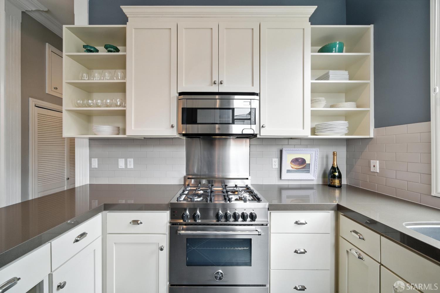 Detail Gallery Image 5 of 17 For 32 Harris Pl, San Francisco,  CA 94123 - 1 Beds | 1 Baths