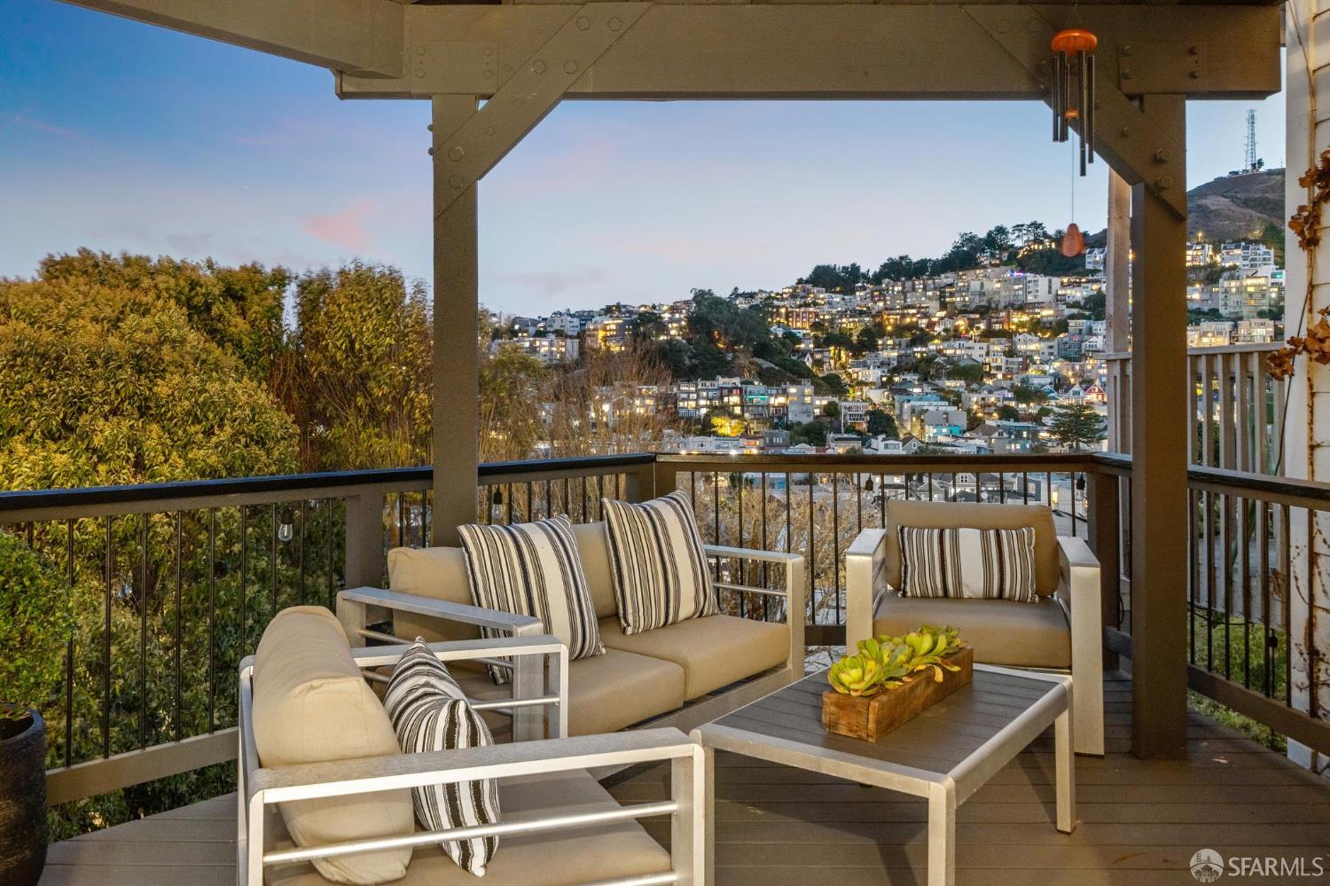 Detail Gallery Image 31 of 47 For 27 Saturn St, San Francisco,  CA 94114 - 3 Beds | 2 Baths