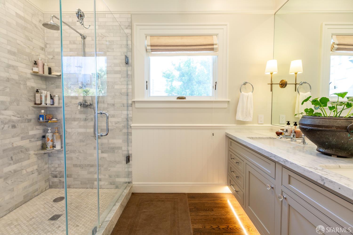 Detail Gallery Image 20 of 37 For 1315 Waller St, San Francisco,  CA 94117 - 5 Beds | 4/2 Baths