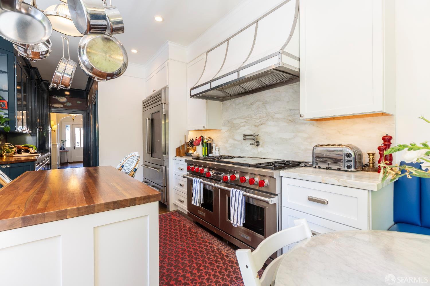 Detail Gallery Image 12 of 37 For 1315 Waller St, San Francisco,  CA 94117 - 5 Beds | 4/2 Baths