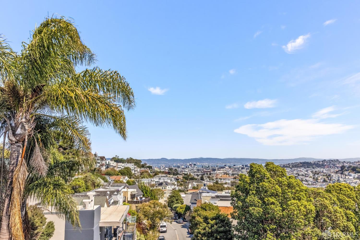 Detail Gallery Image 7 of 97 For 59 Mars St, San Francisco,  CA 94114 - 3 Beds | 2 Baths