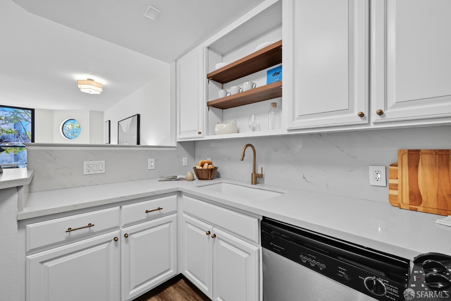 Detail Gallery Image 11 of 18 For 345 Church St 2b,  San Francisco,  CA 94114 - 1 Beds | 1 Baths