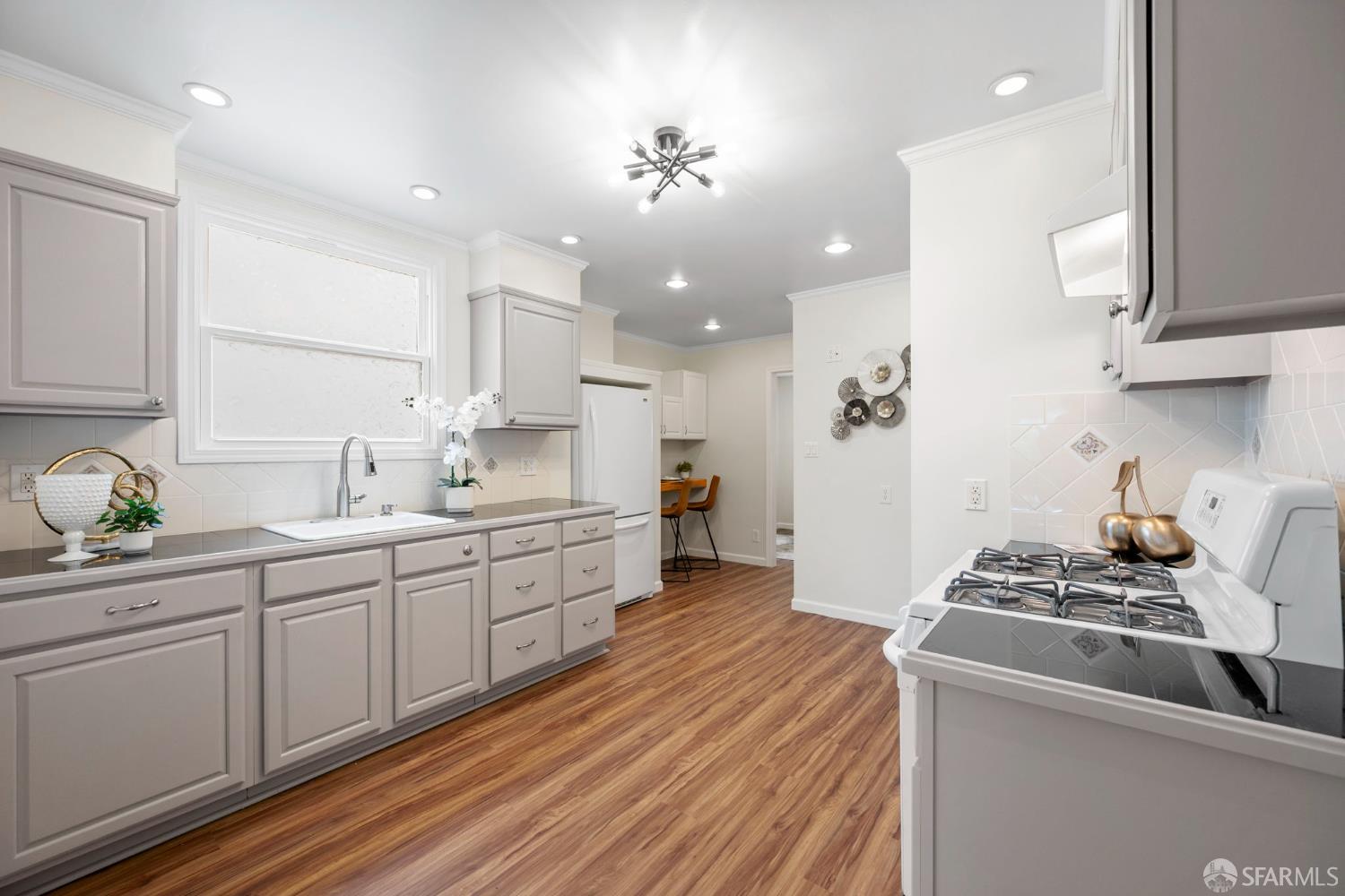 Detail Gallery Image 11 of 46 For 312 Northgate Ave, Daly City,  CA 94015 - 3 Beds | 2 Baths