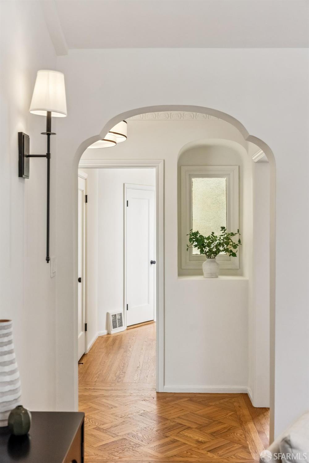 Detail Gallery Image 6 of 70 For 26 Albion St, San Francisco,  CA 94103 - 3 Beds | 2 Baths