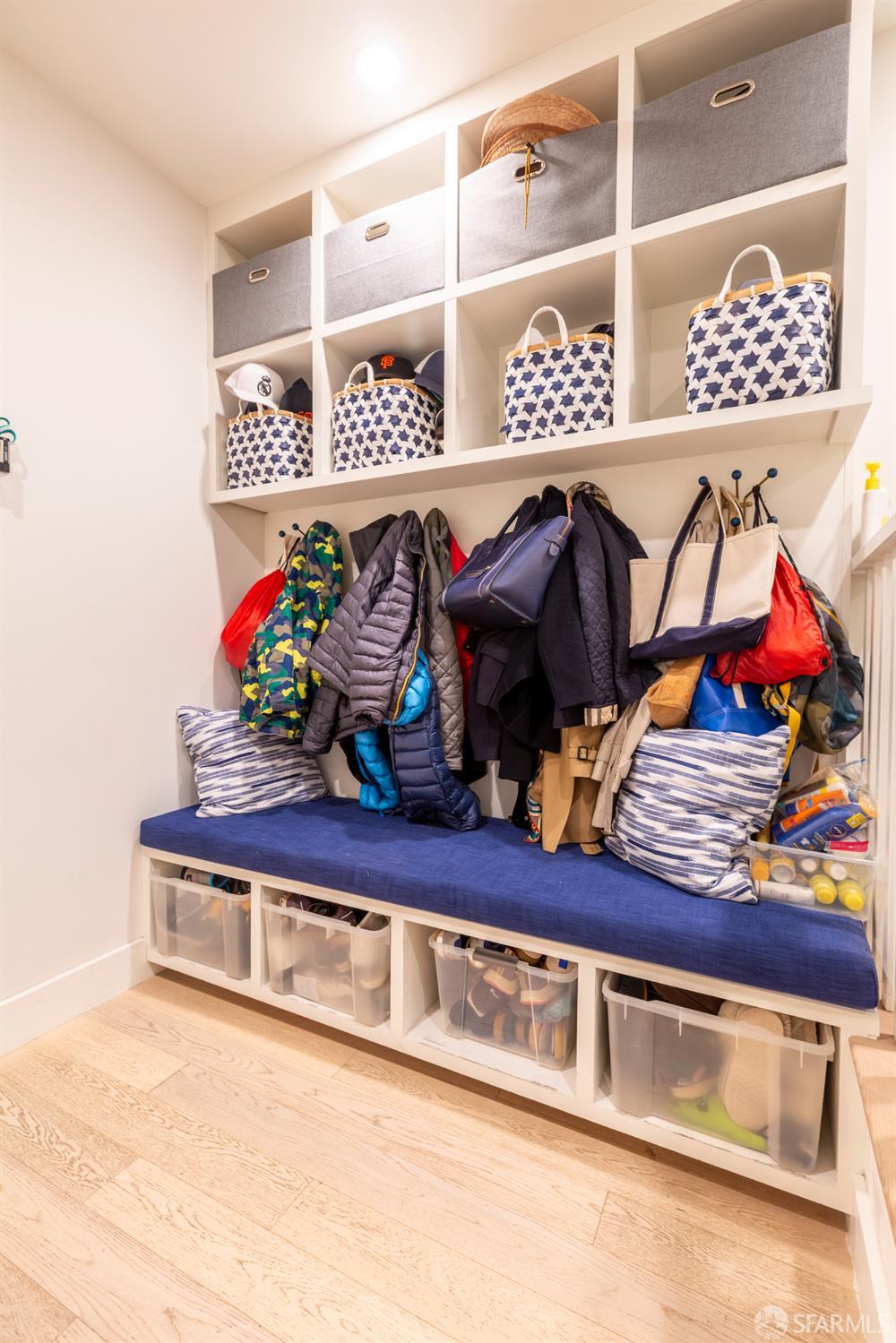 Detail Gallery Image 32 of 37 For 1315 Waller St, San Francisco,  CA 94117 - 5 Beds | 4/2 Baths