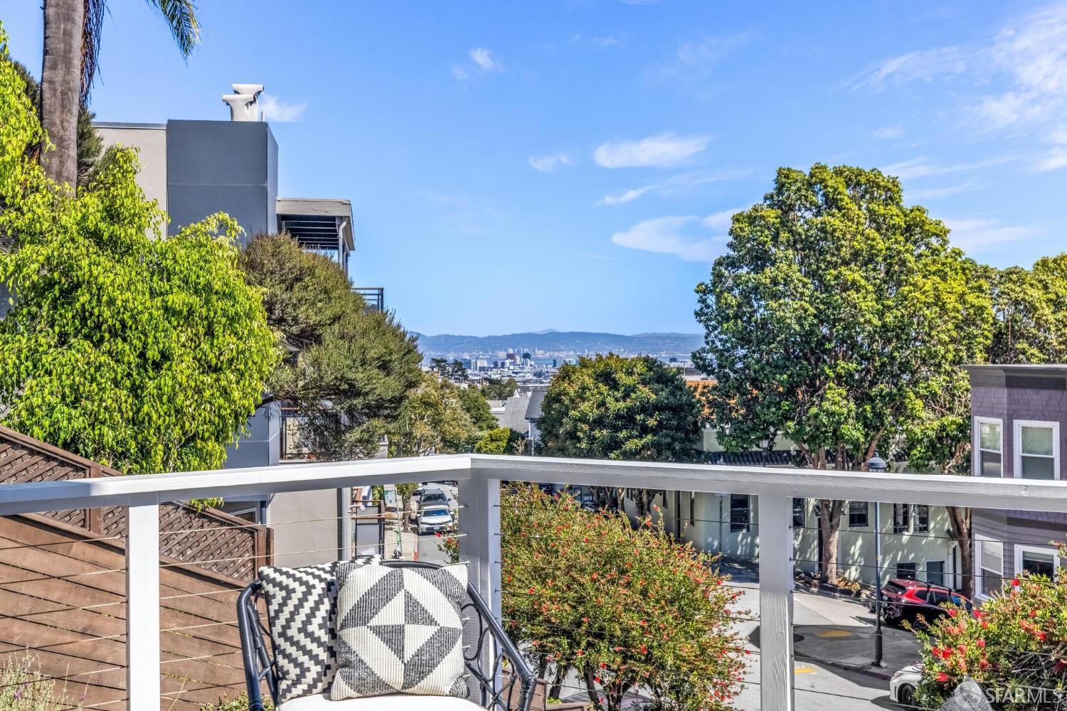 Detail Gallery Image 56 of 97 For 59 Mars St, San Francisco,  CA 94114 - 3 Beds | 2 Baths