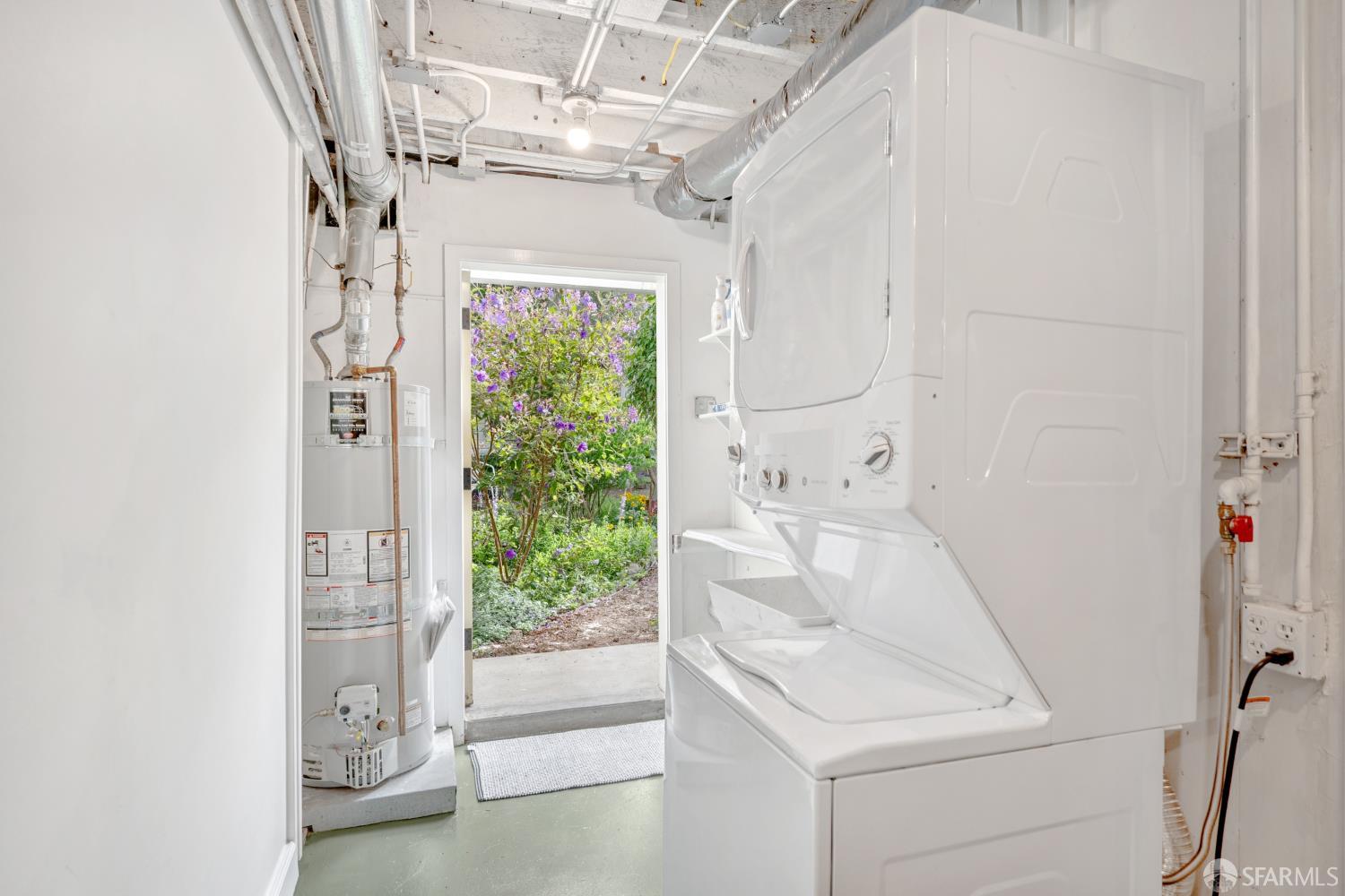 Detail Gallery Image 54 of 75 For 4047 Cesar Chavez St, San Francisco,  CA 94131 - 2 Beds | 1 Baths