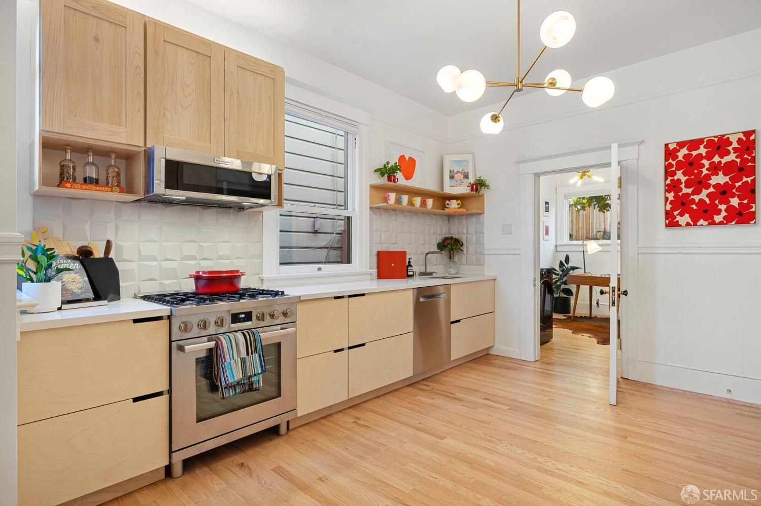 Detail Gallery Image 17 of 68 For 1336 Guerrero St a,  San Francisco,  CA 94110 - 3 Beds | 2 Baths