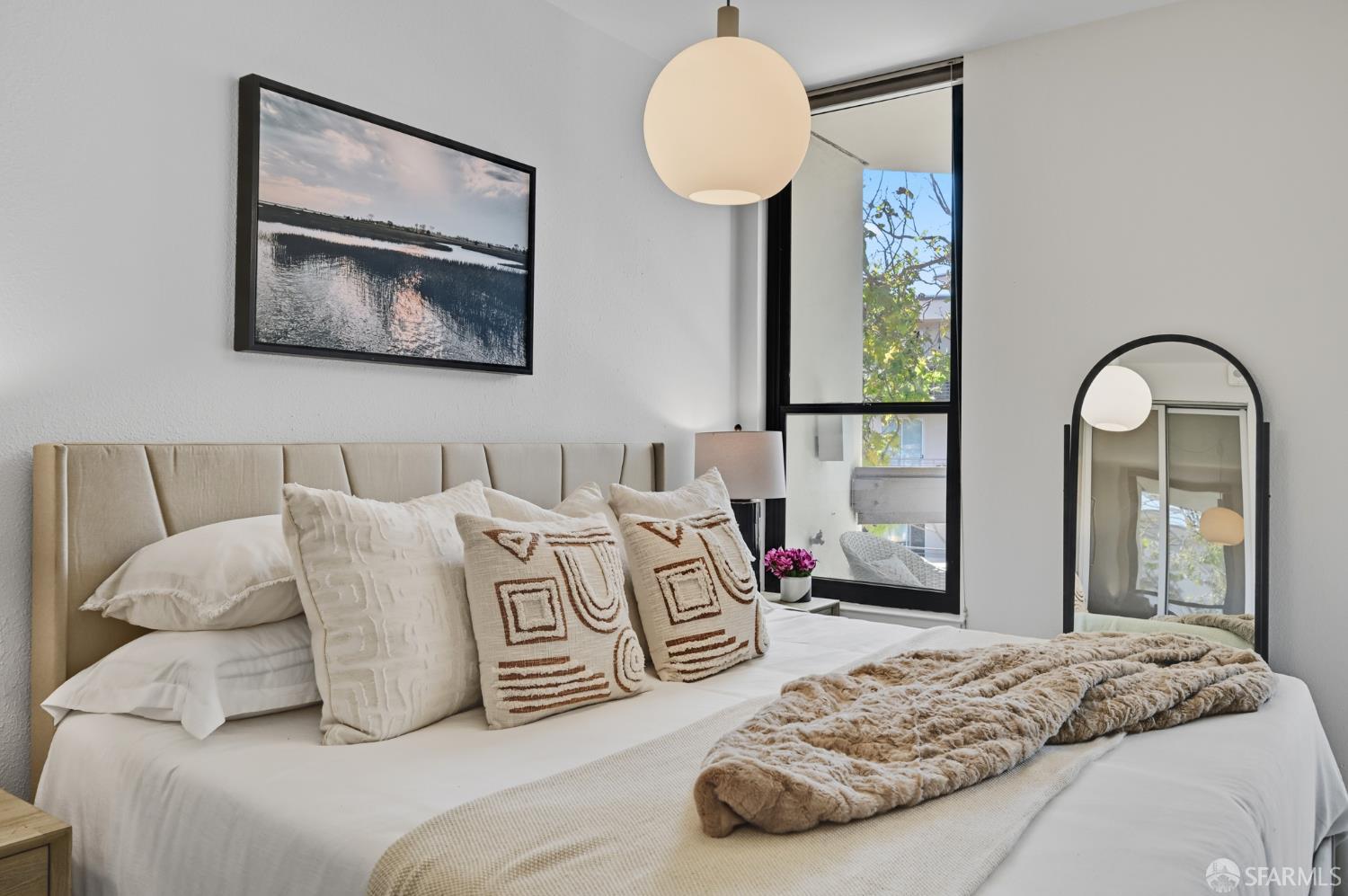 Detail Gallery Image 2 of 18 For 345 Church St 2b,  San Francisco,  CA 94114 - 1 Beds | 1 Baths