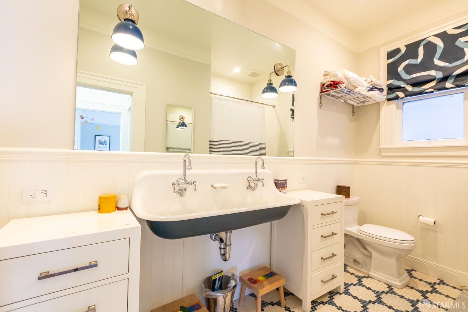 Detail Gallery Image 26 of 37 For 1315 Waller St, San Francisco,  CA 94117 - 5 Beds | 4/2 Baths