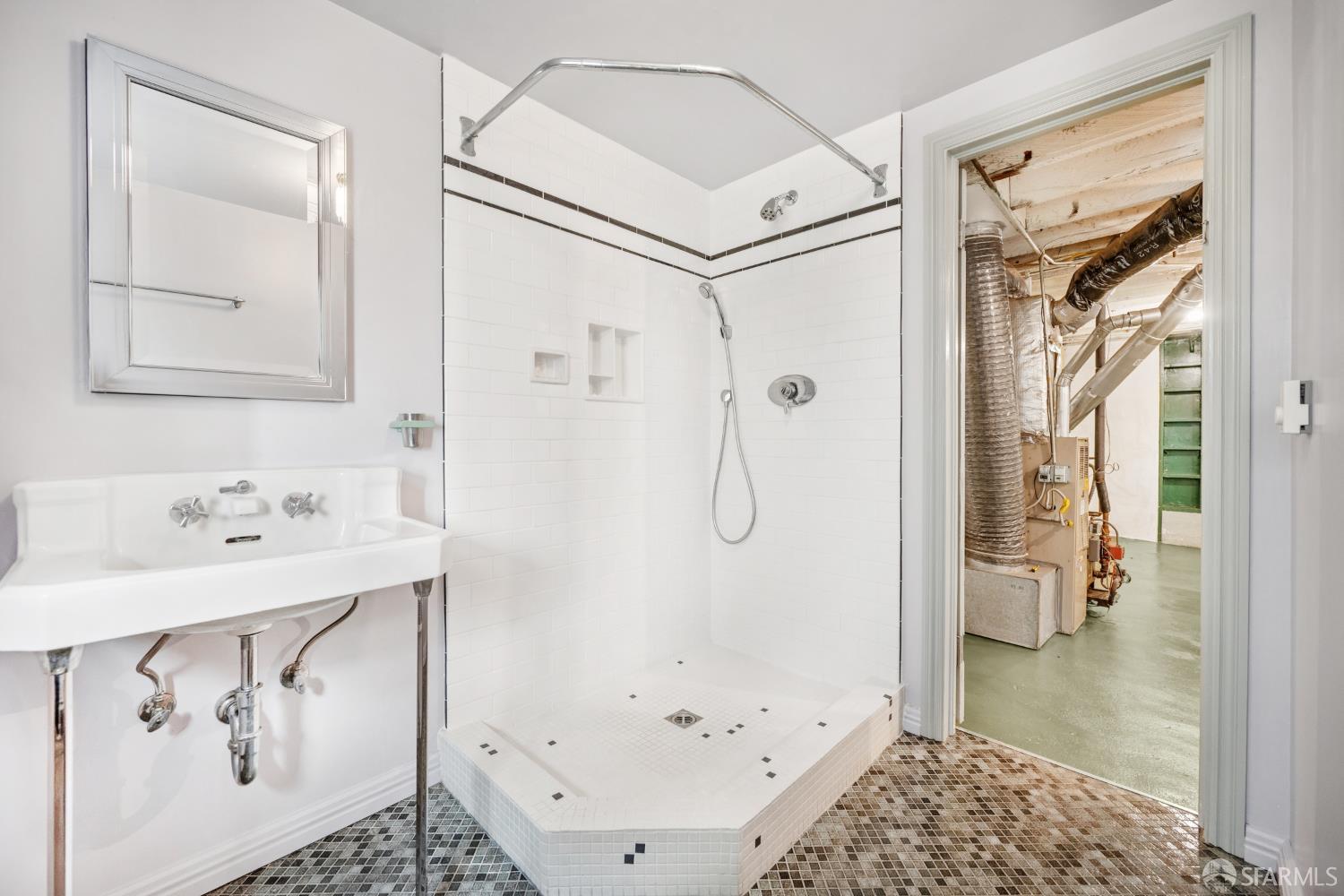 Detail Gallery Image 56 of 75 For 4047 Cesar Chavez St, San Francisco,  CA 94131 - 2 Beds | 1 Baths