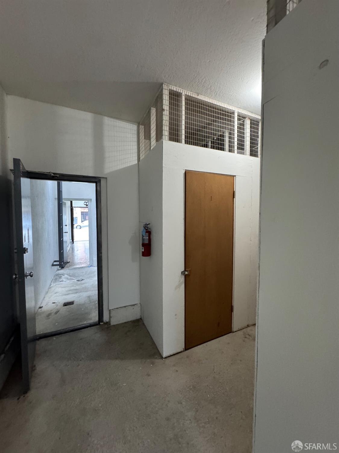 Detail Gallery Image 7 of 25 For 2225 Vicente St #1,  San Francisco,  CA 94116 - 3 Beds | 2 Baths