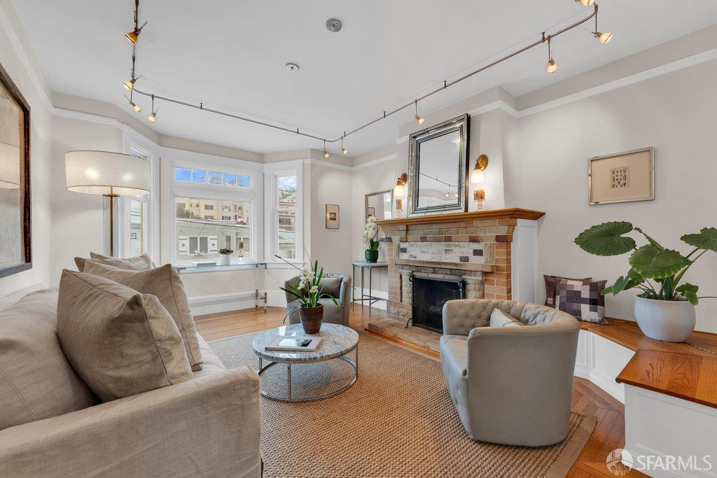 Detail Gallery Image 1 of 85 For 371 Hearst Ave, San Francisco,  CA 94112 - 3 Beds | 2 Baths