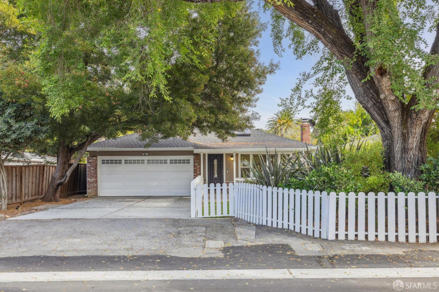Detail Gallery Image 1 of 53 For 510 8th Ave, Menlo Park,  CA 94025 - 3 Beds | 1 Baths