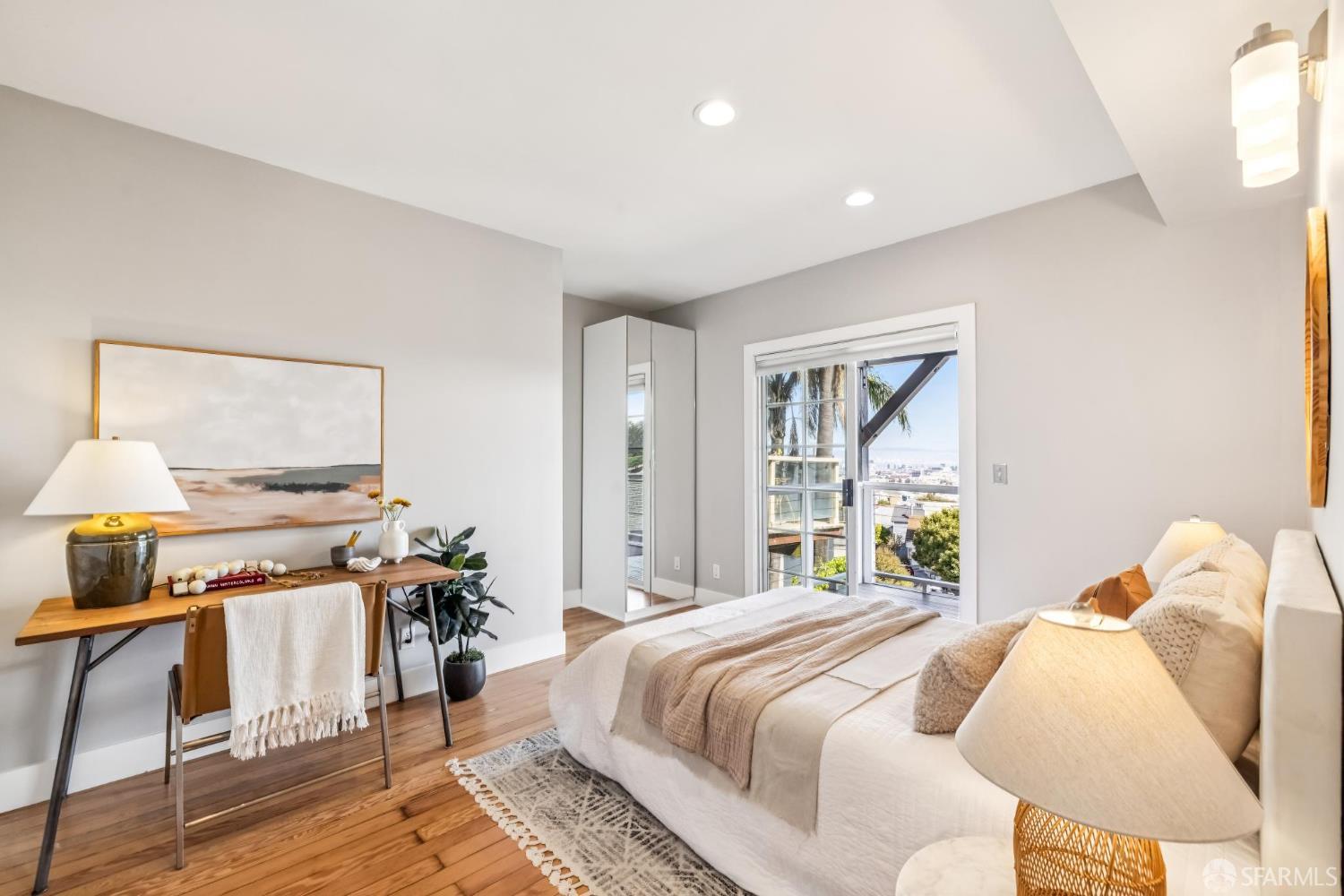 Detail Gallery Image 34 of 97 For 59 Mars St, San Francisco,  CA 94114 - 3 Beds | 2 Baths