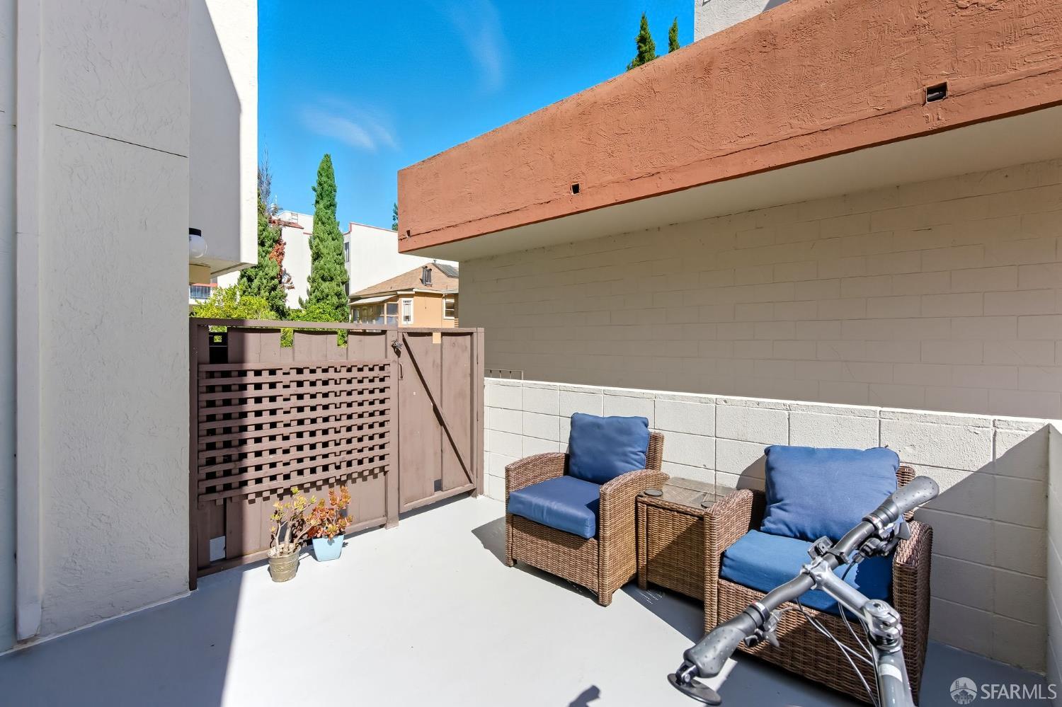 Detail Gallery Image 16 of 28 For 288 Whitmore St 125b,  Oakland,  CA 94611 - 1 Beds | 1 Baths