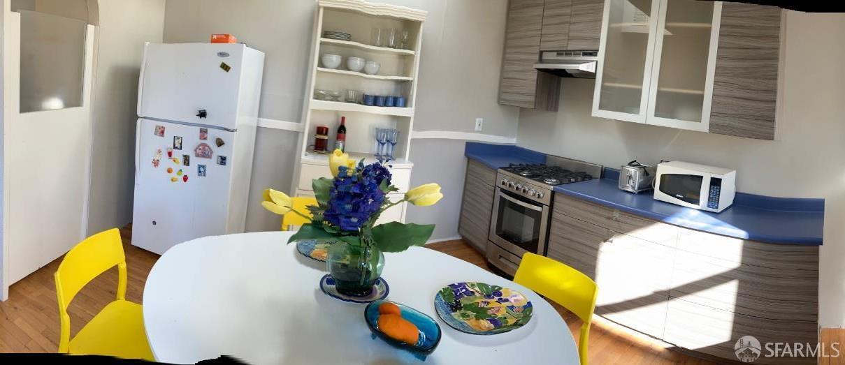 Detail Gallery Image 4 of 10 For 1222 York St #C,  San Francisco,  CA 94110 - 1 Beds | 1 Baths