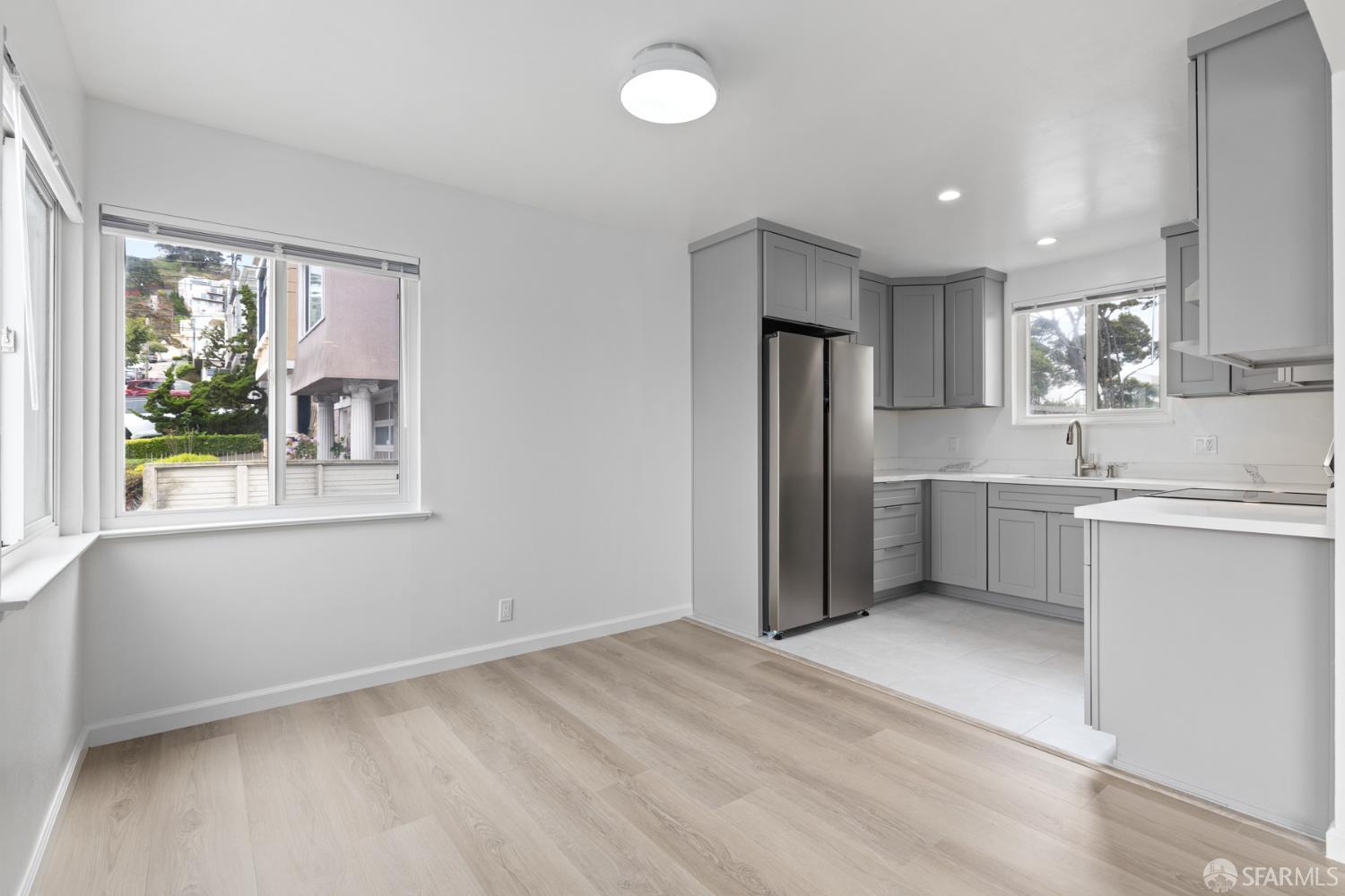 Detail Gallery Image 4 of 10 For 1700 19th Ave #3,  San Francisco,  CA 94122 - 2 Beds | 1 Baths