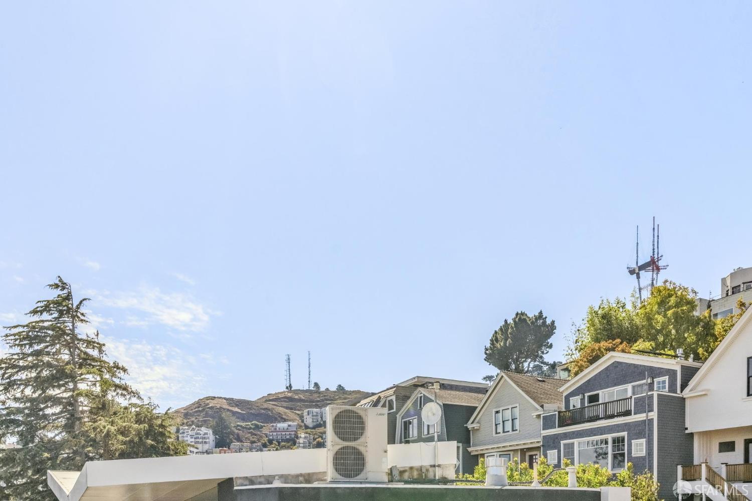 Detail Gallery Image 10 of 97 For 59 Mars St, San Francisco,  CA 94114 - 3 Beds | 2 Baths