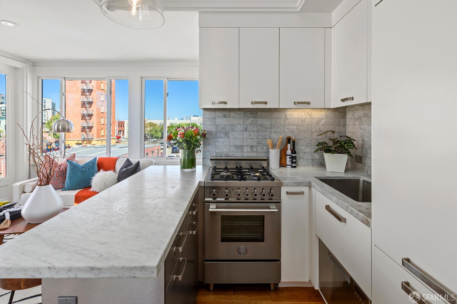 Detail Gallery Image 19 of 47 For 2360 Folsom St a,  San Francisco,  CA 94110 - 2 Beds | 1 Baths