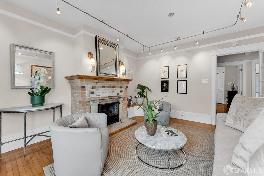 Detail Gallery Image 10 of 85 For 371 Hearst Ave, San Francisco,  CA 94112 - 3 Beds | 2 Baths