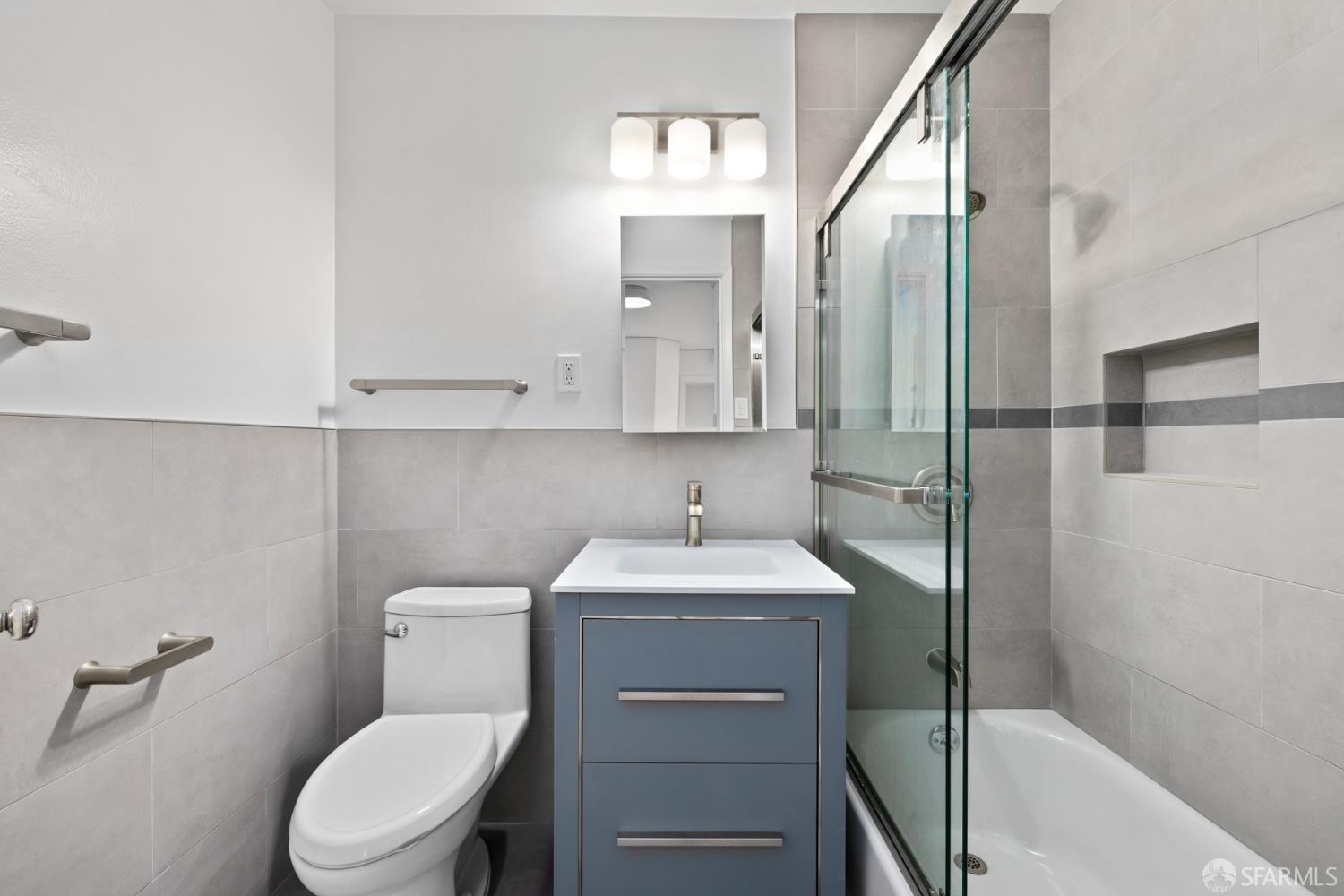 Detail Gallery Image 7 of 10 For 1700 19th Ave #3,  San Francisco,  CA 94122 - 2 Beds | 1 Baths