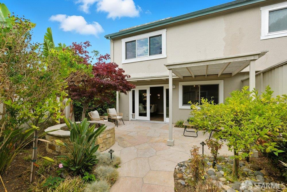 Detail Gallery Image 18 of 38 For 1074 Eagle Ln, Foster City,  CA 94404 - 3 Beds | 2/1 Baths