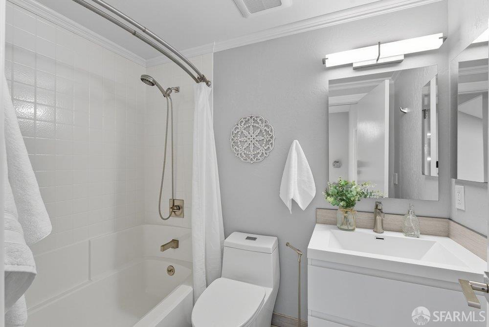 Detail Gallery Image 28 of 38 For 1074 Eagle Ln, Foster City,  CA 94404 - 3 Beds | 2/1 Baths