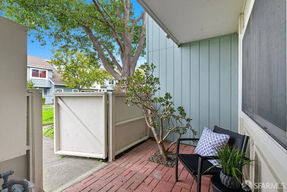 Detail Gallery Image 32 of 38 For 1074 Eagle Ln, Foster City,  CA 94404 - 3 Beds | 2/1 Baths