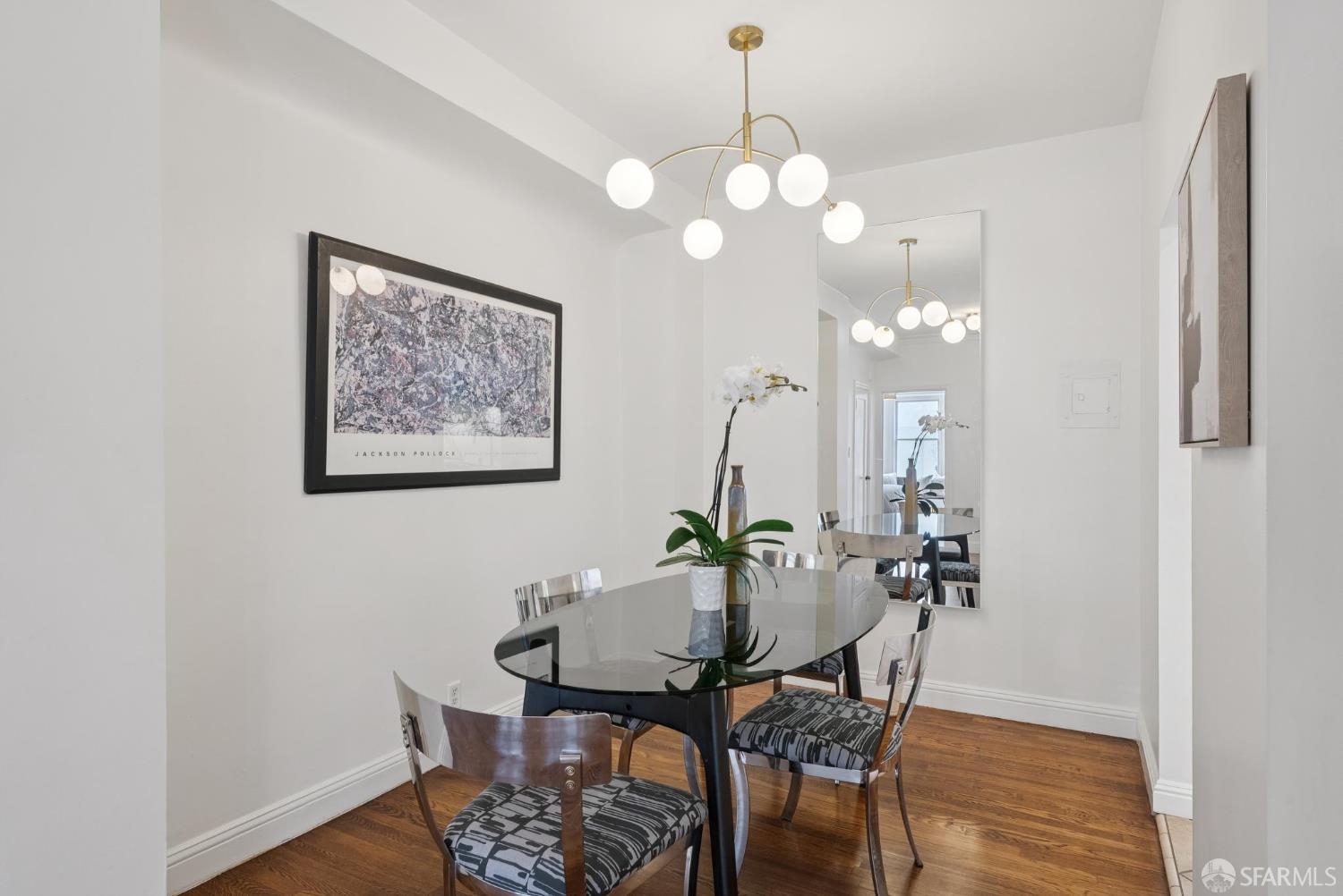 Photo #8: 425063729 Listing: Photo #8