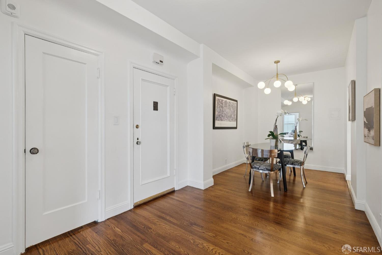 Photo #7: 425063729 Listing: Photo #7