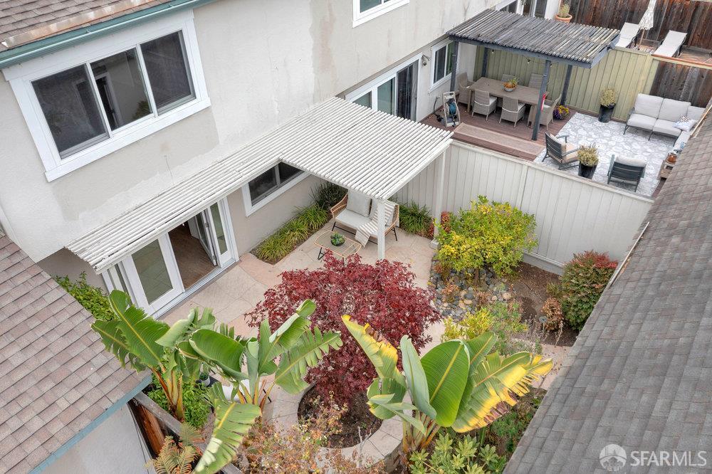 Detail Gallery Image 35 of 38 For 1074 Eagle Ln, Foster City,  CA 94404 - 3 Beds | 2/1 Baths