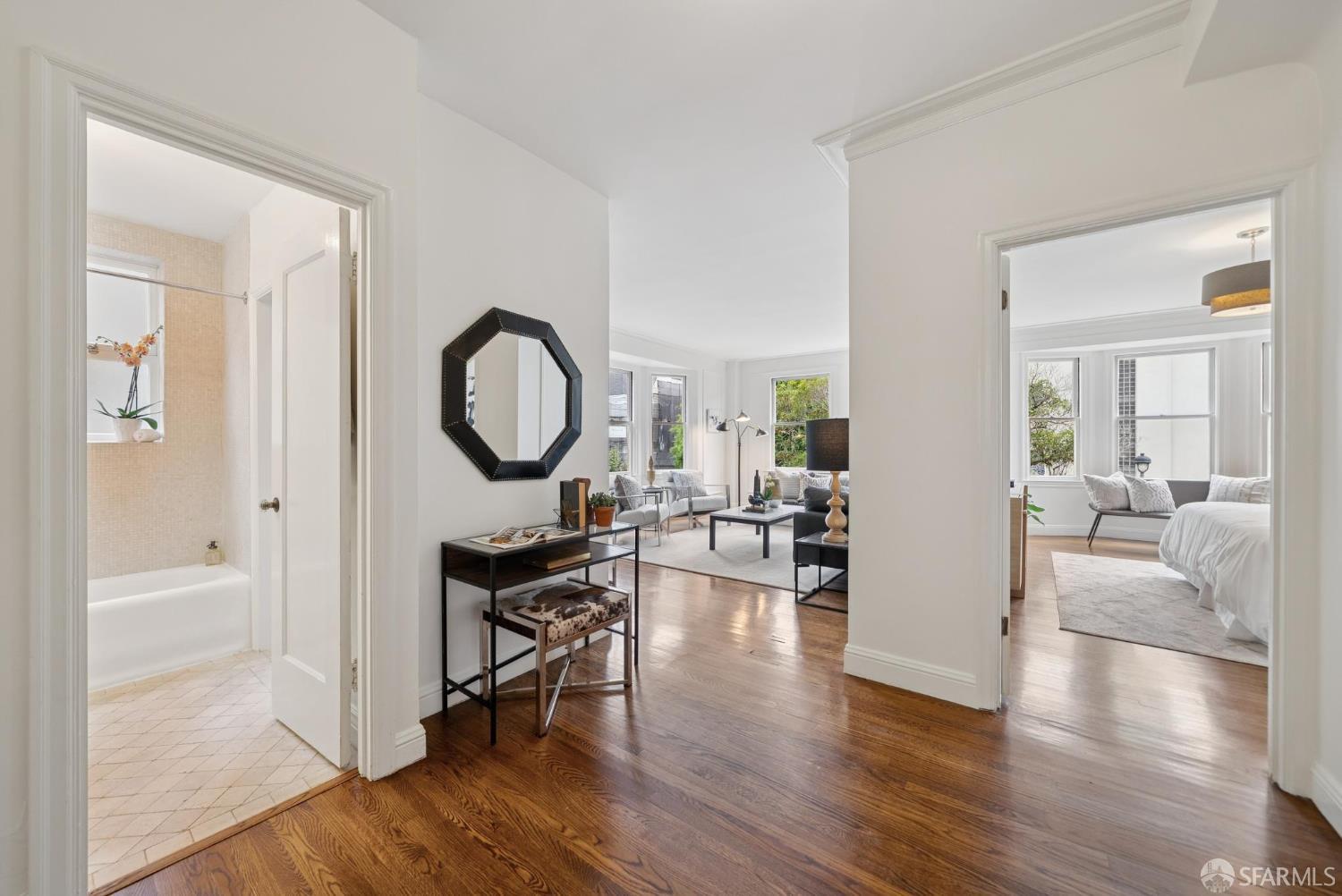 Photo #4: 425063729 Listing 