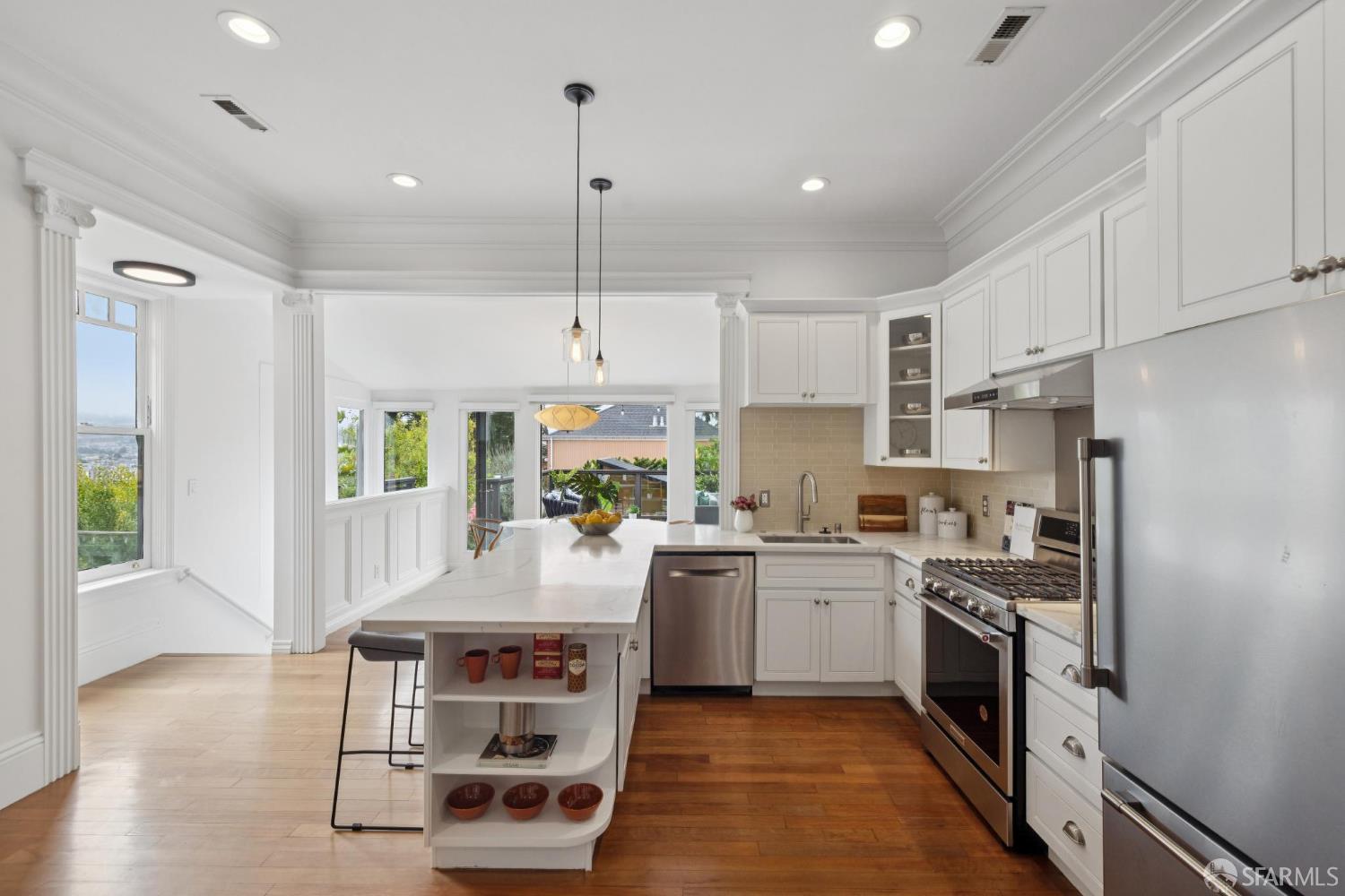 Detail Gallery Image 16 of 61 For 8 Mateo St, San Francisco,  CA 94131 - 3 Beds | 2/1 Baths