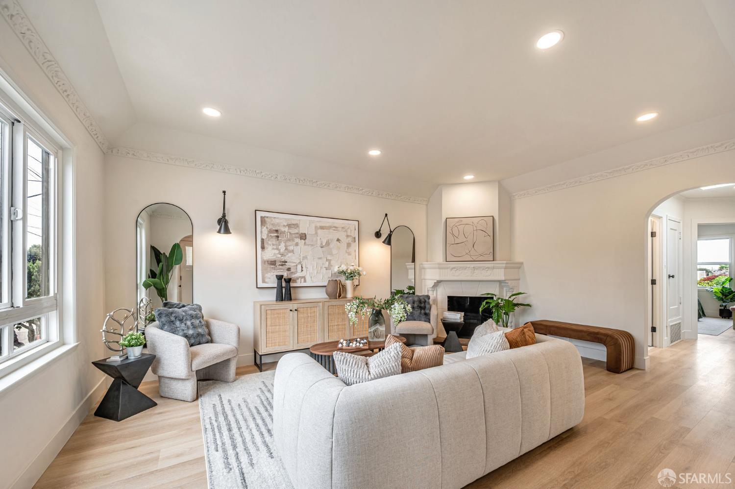 Detail Gallery Image 5 of 41 For 3622 Rivera St, San Francisco,  CA 94116 - 3 Beds | 2 Baths