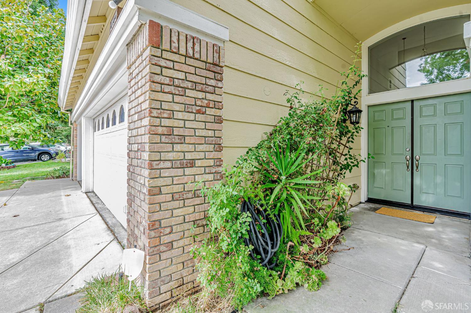 Detail Gallery Image 4 of 56 For 2101 Asilomar Dr, Antioch,  CA 94509 - 5 Beds | 3 Baths