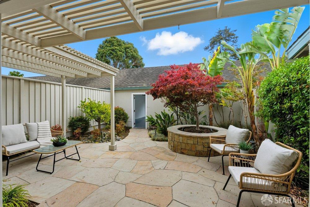 Detail Gallery Image 29 of 38 For 1074 Eagle Ln, Foster City,  CA 94404 - 3 Beds | 2/1 Baths