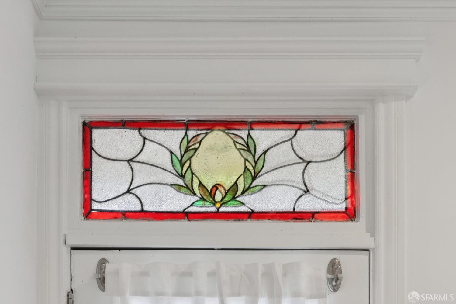 Detail Gallery Image 5 of 61 For 8 Mateo St, San Francisco,  CA 94131 - 3 Beds | 2/1 Baths