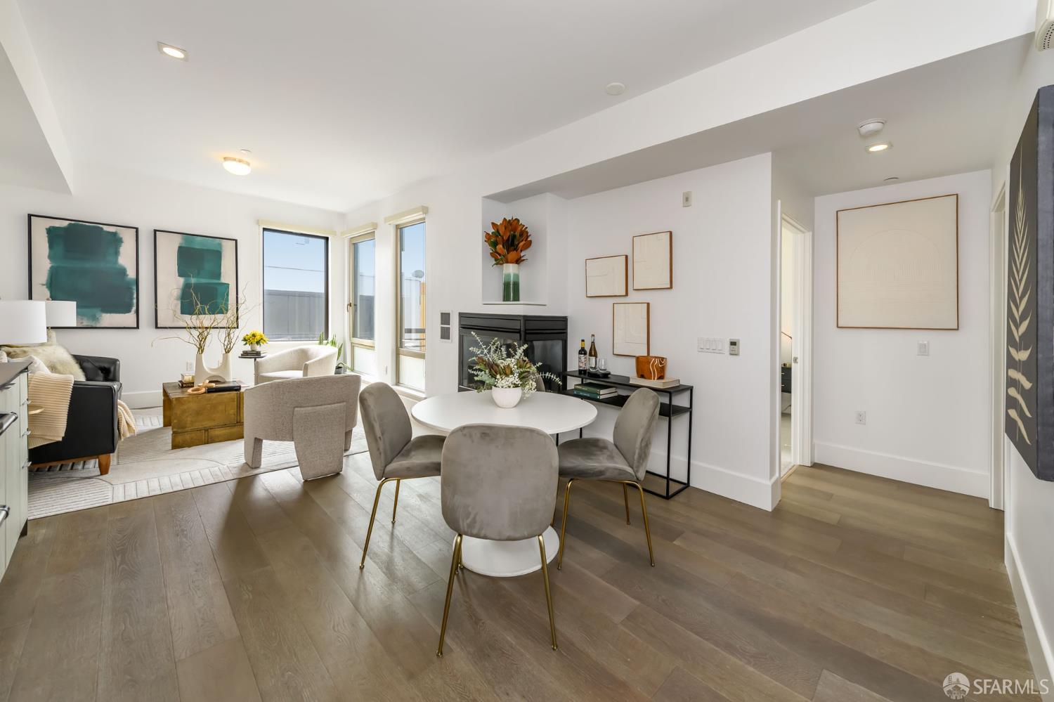 Photo #4: 425075457 Listing 