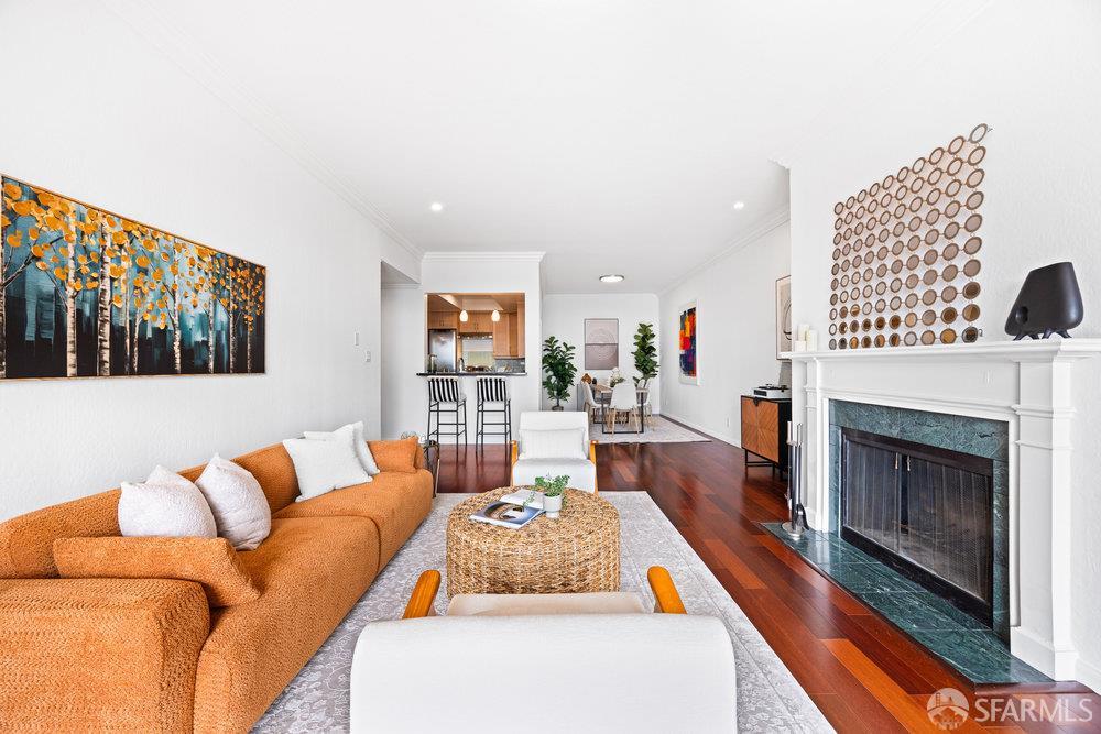 Photo #3: 425075065 Listing 