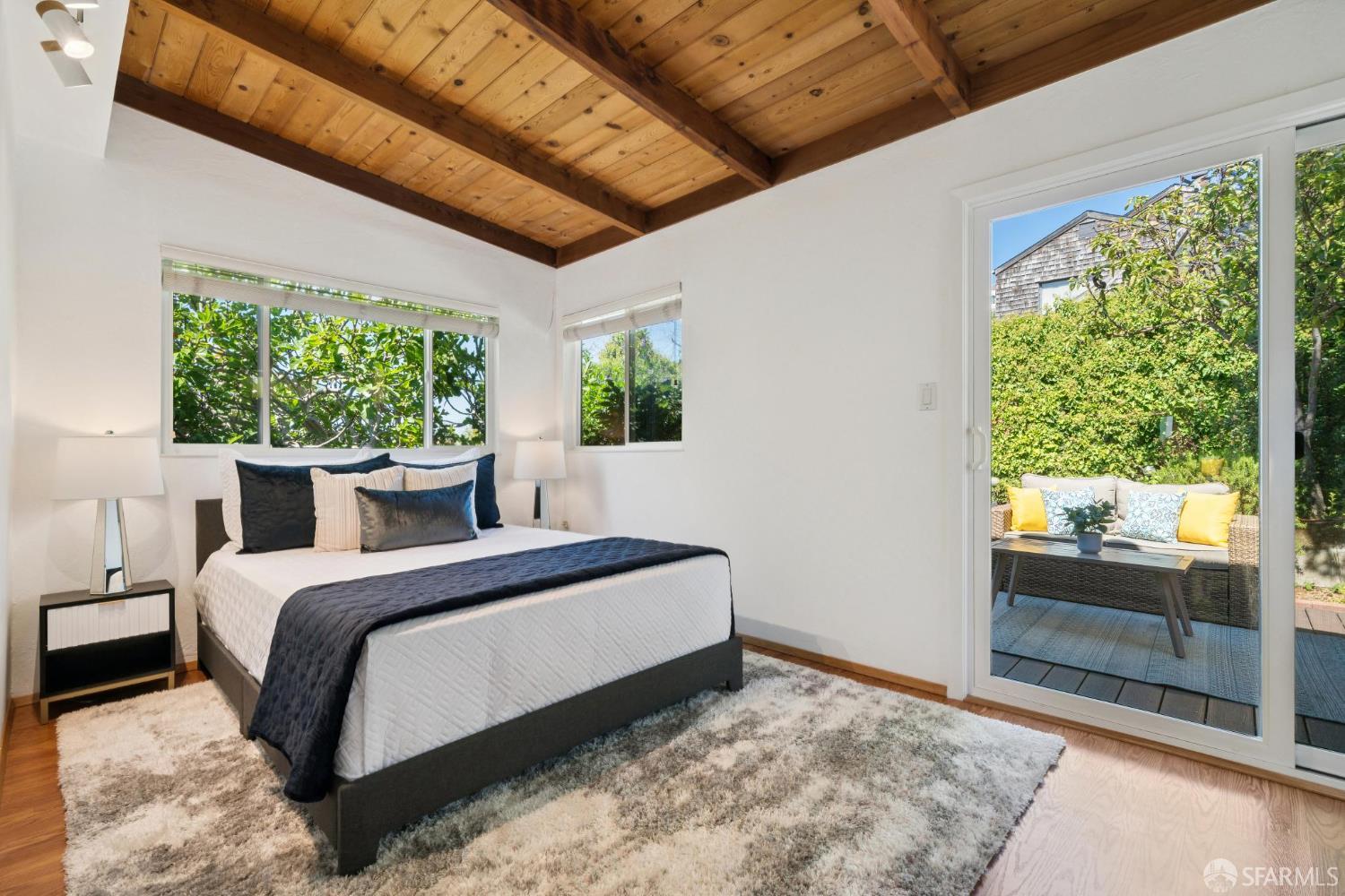 Detail Gallery Image 18 of 26 For 835 Solano Ave, Albany,  CA 94706 - 2 Beds | 2 Baths