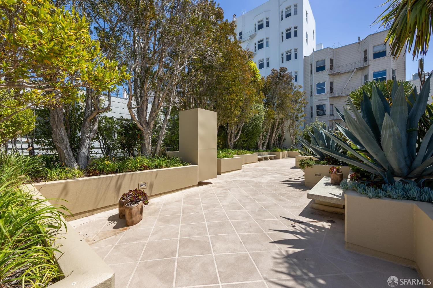 Photo #28: 425072220 Listing: Photo #28