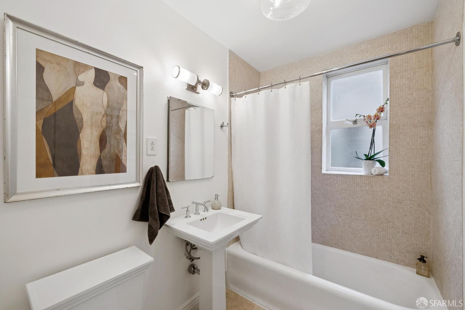 Photo #16: 425063729 Listing: Photo #16