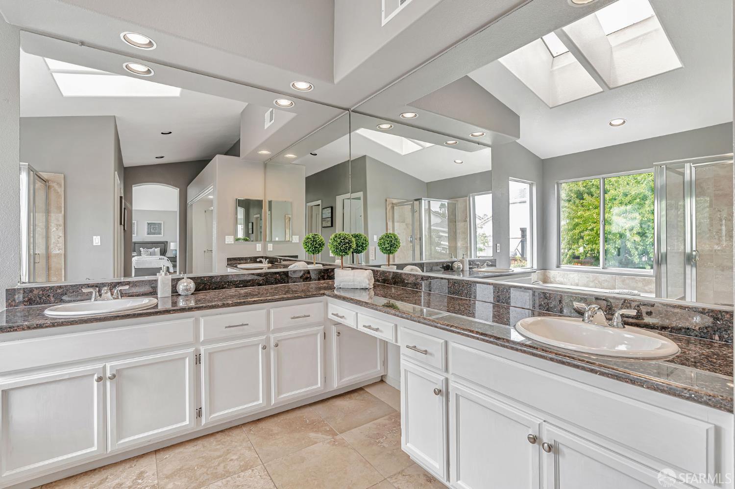 Detail Gallery Image 32 of 56 For 2101 Asilomar Dr, Antioch,  CA 94509 - 5 Beds | 3 Baths