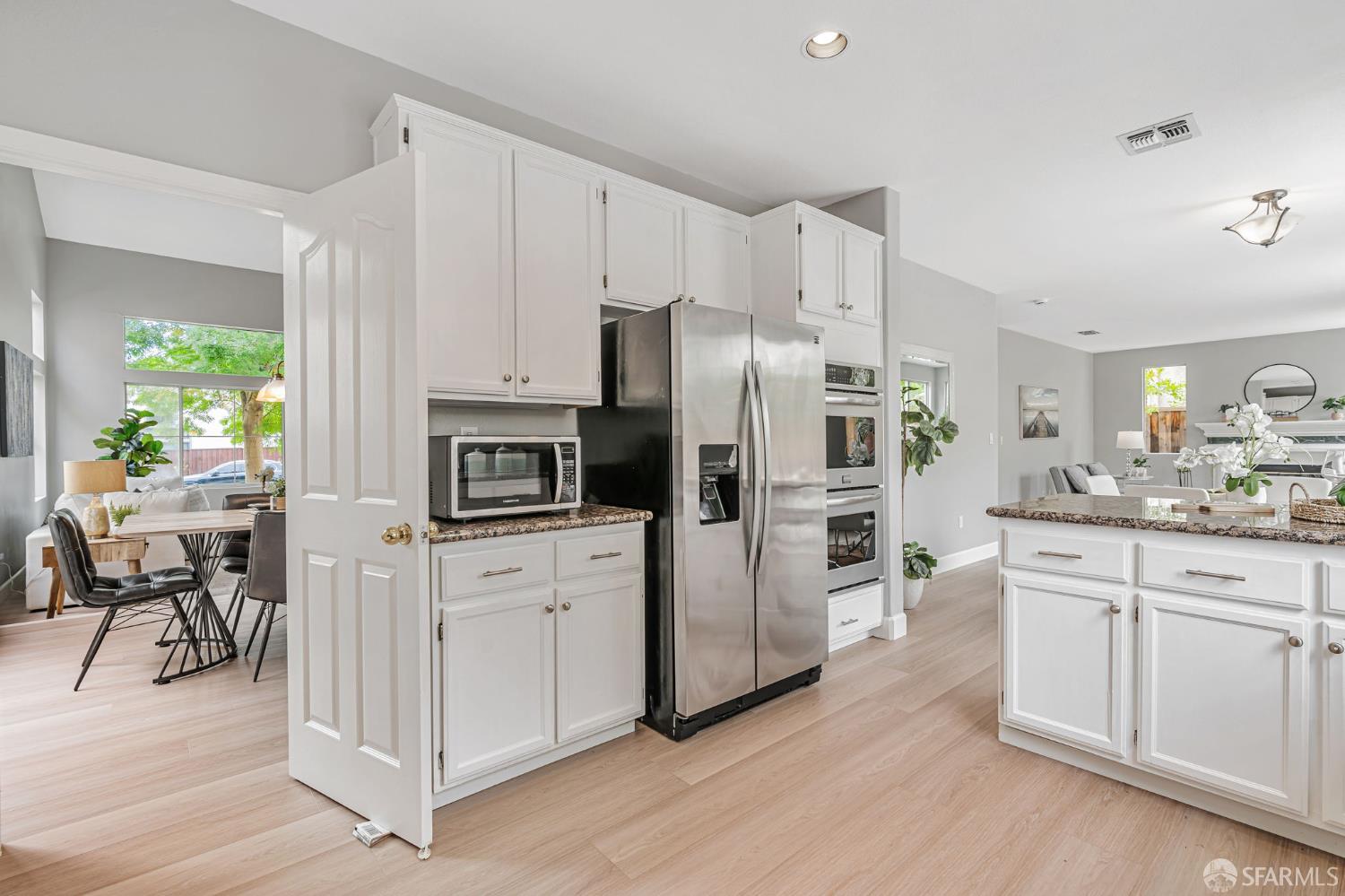 Detail Gallery Image 10 of 56 For 2101 Asilomar Dr, Antioch,  CA 94509 - 5 Beds | 3 Baths