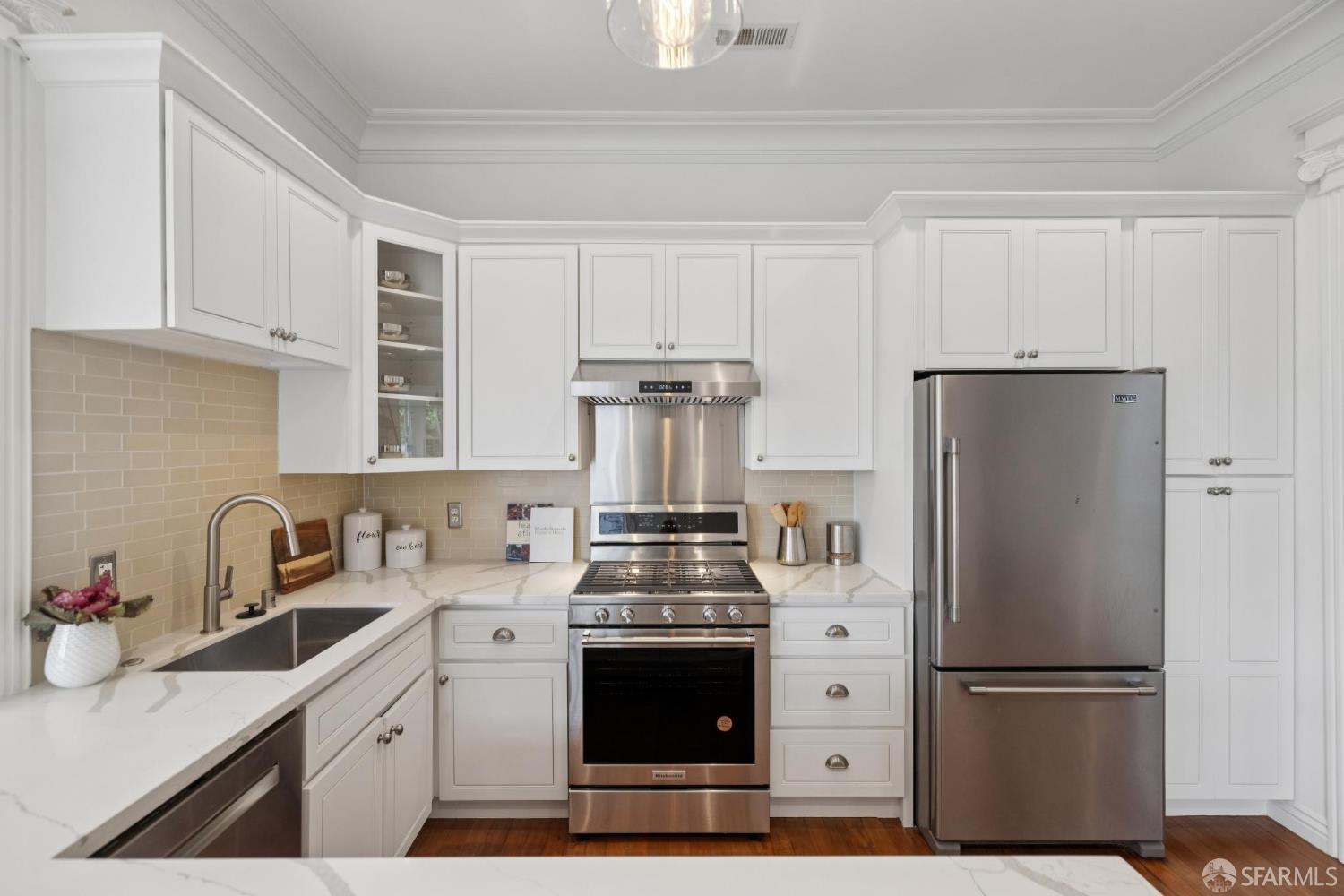 Detail Gallery Image 20 of 61 For 8 Mateo St, San Francisco,  CA 94131 - 3 Beds | 2/1 Baths