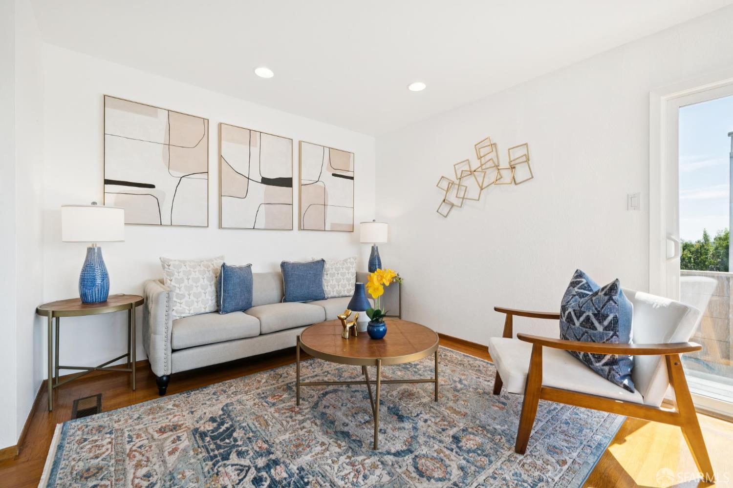 Detail Gallery Image 5 of 26 For 835 Solano Ave, Albany,  CA 94706 - 2 Beds | 2 Baths
