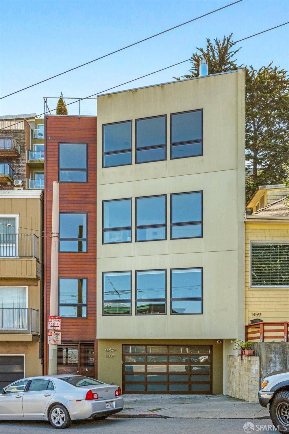 MLS: 425073908 Condo For Sale
