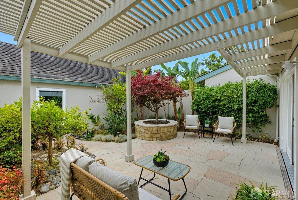 Detail Gallery Image 17 of 38 For 1074 Eagle Ln, Foster City,  CA 94404 - 3 Beds | 2/1 Baths